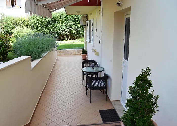 Mini Albizia Apartment *