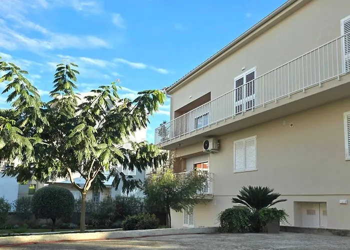 Apartment Mini Albizia Zadar